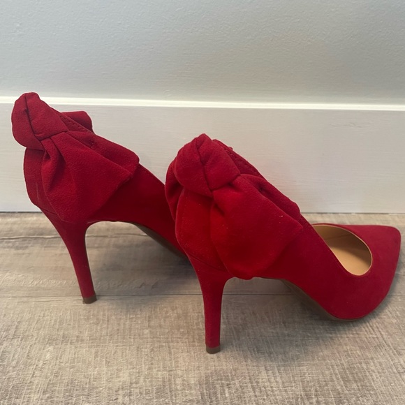 Jessica Simpson Heels - Picture 2 of 3